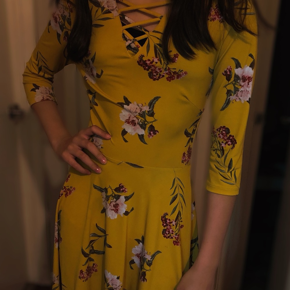 Yellow rue 21 dress